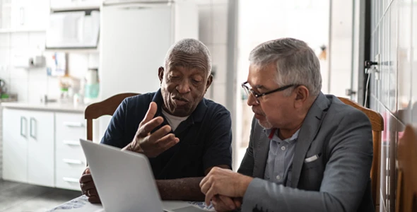 Medicare agent providing personalized plan guidance to senior clients in Kyle, TX.